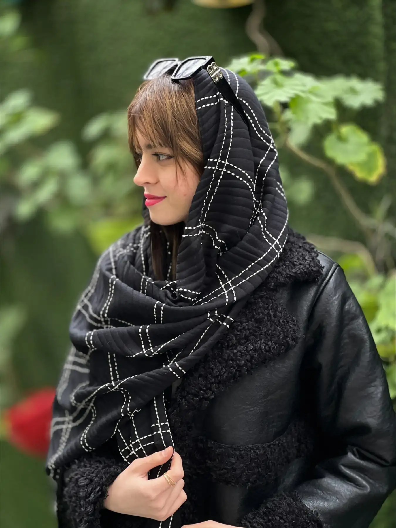 شال پلیسه 1351