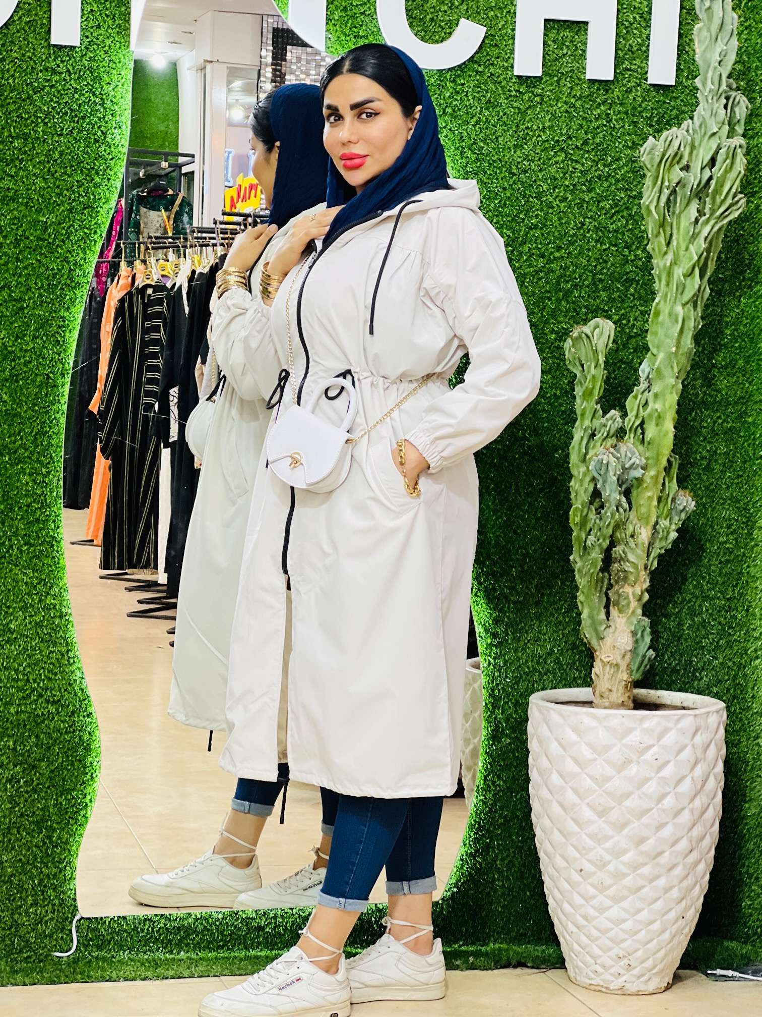 بارونی تی سی  749